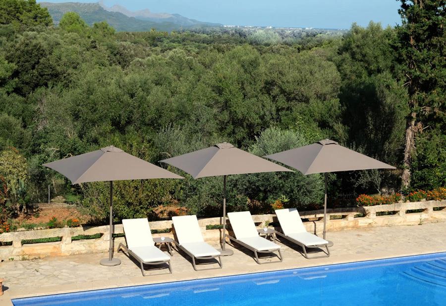 Parasol Lounge Ezpeleta